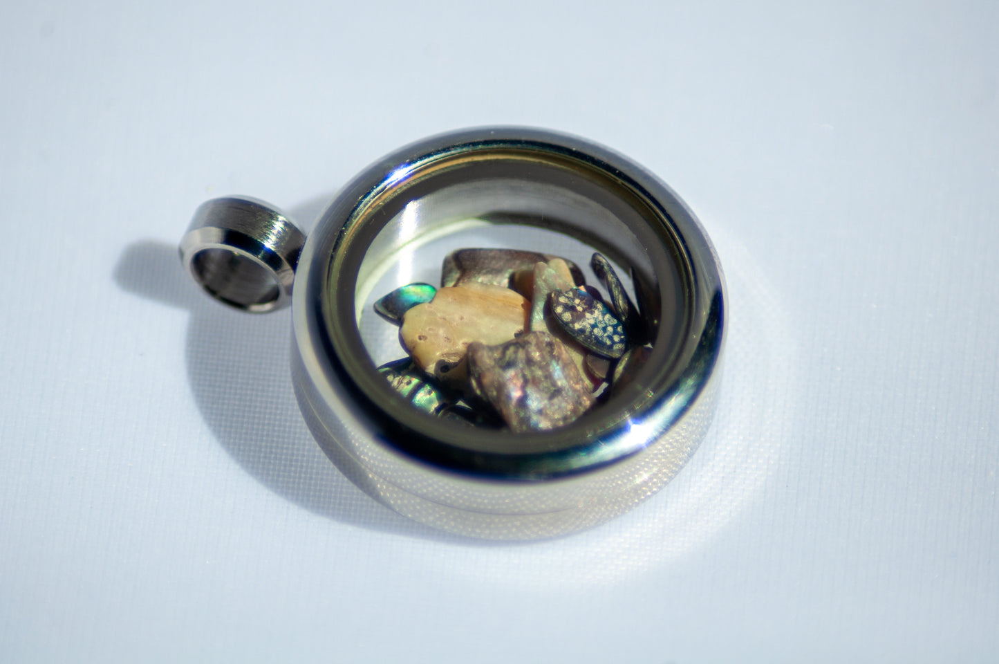 Glazen hanger zilver met Australische opaal snippers