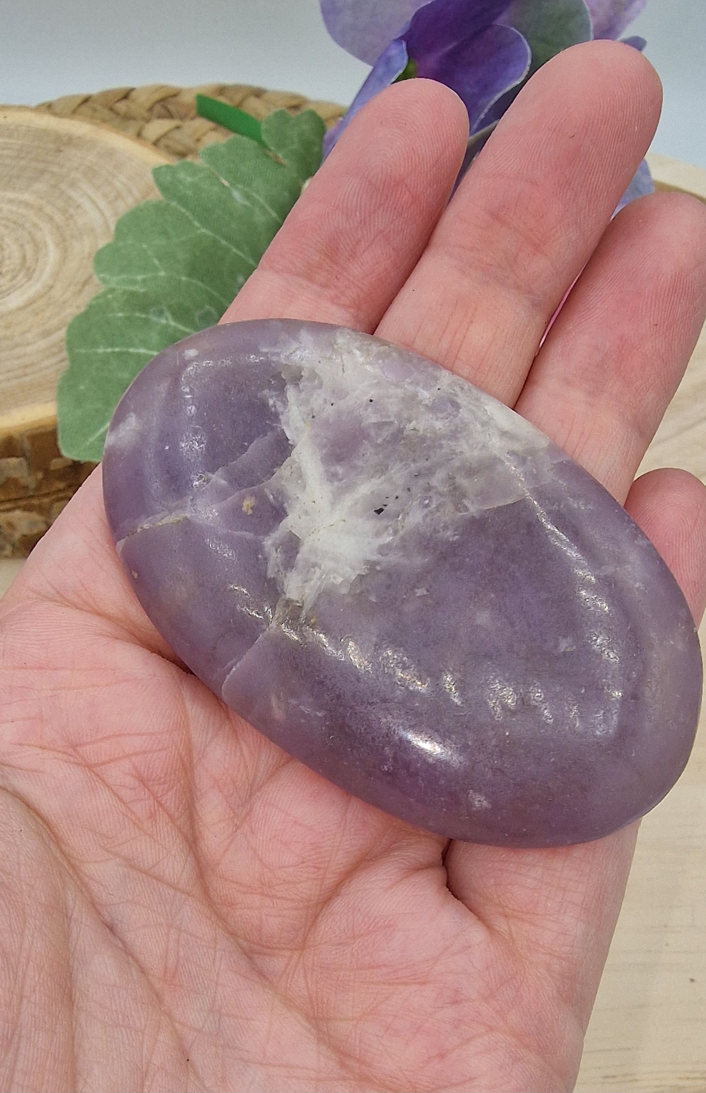 Lepidoliet handsteen