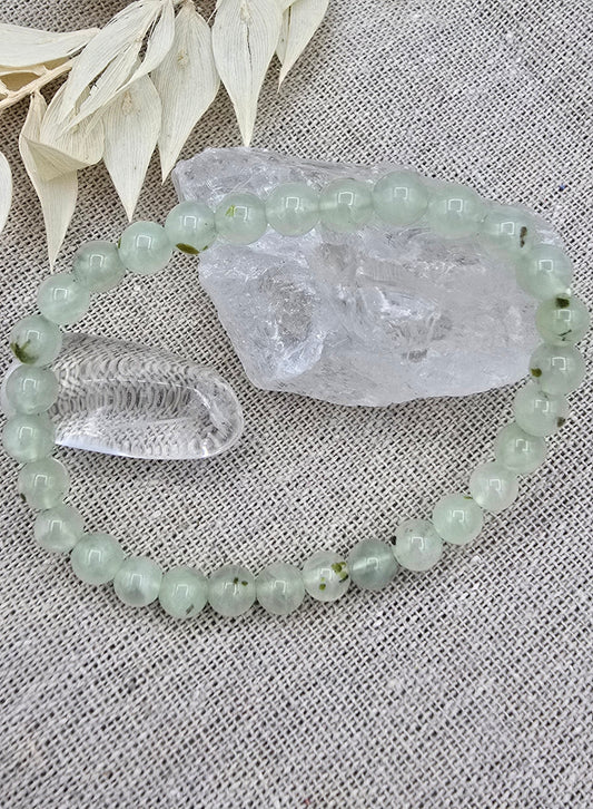 Prehniet kogelarmband 6mm