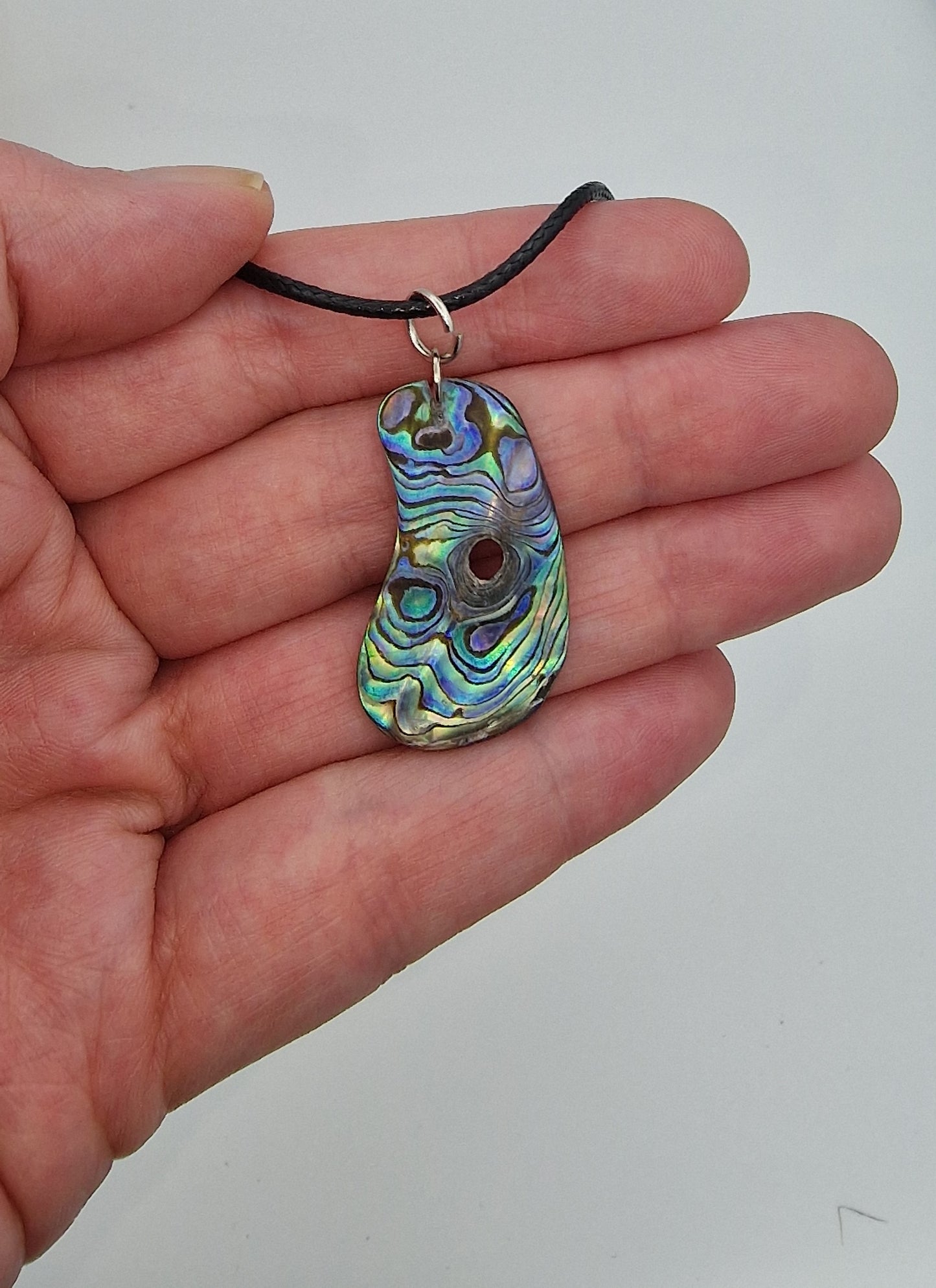 Paua opaal hanger