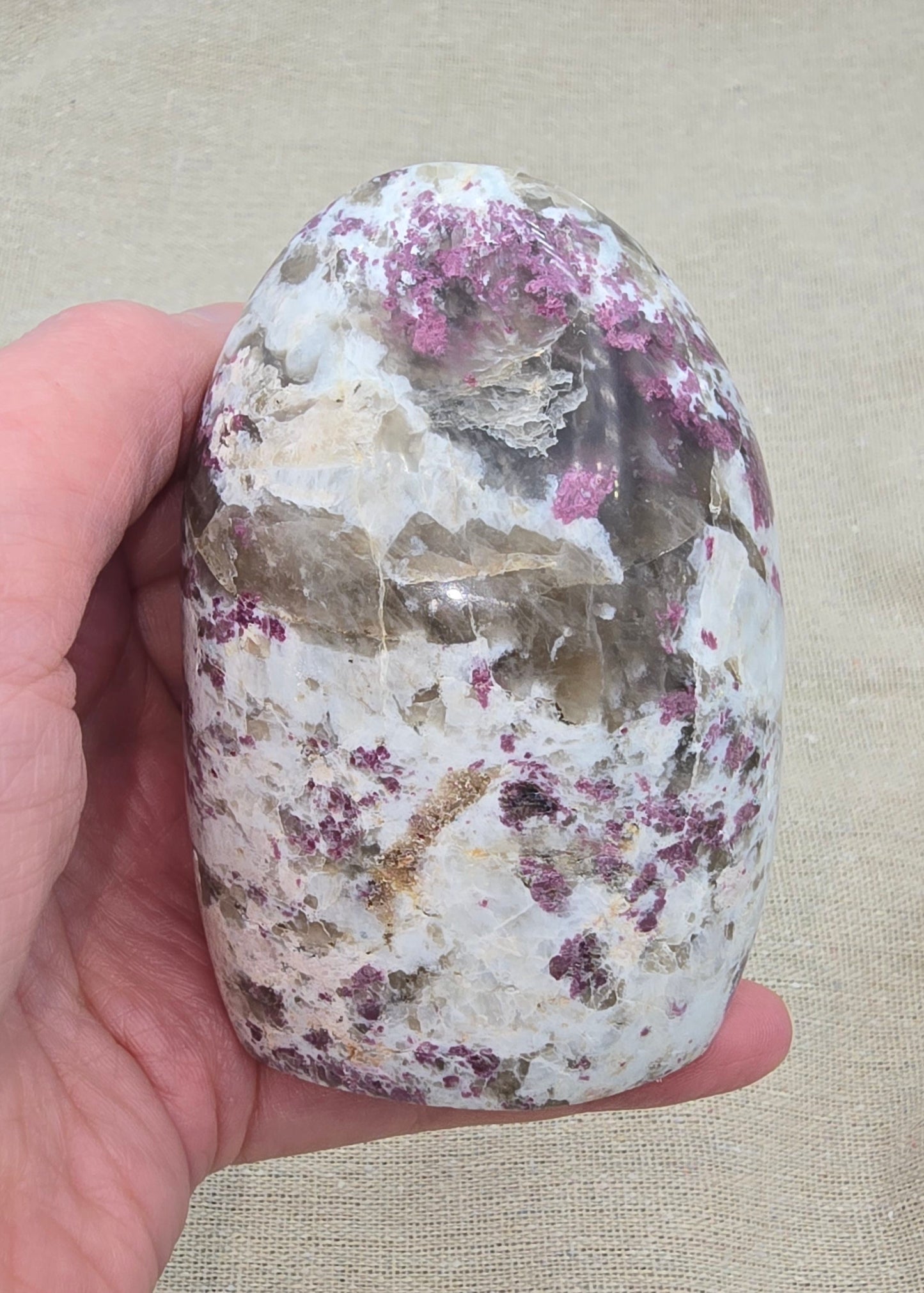 Roze toermalijn sculptuur